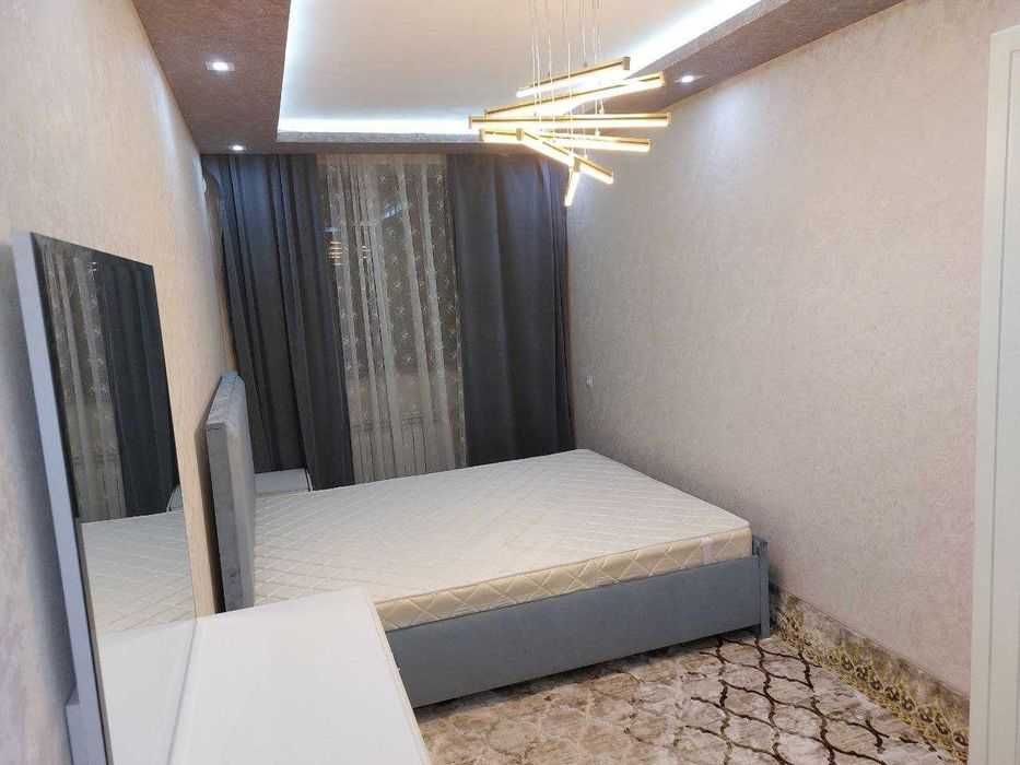 Массив Ц-2 (Алайский рынок)/Алея Гоголя/2х комнатная