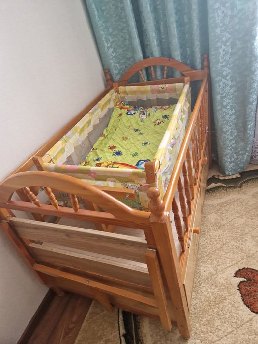 Детская кроватка