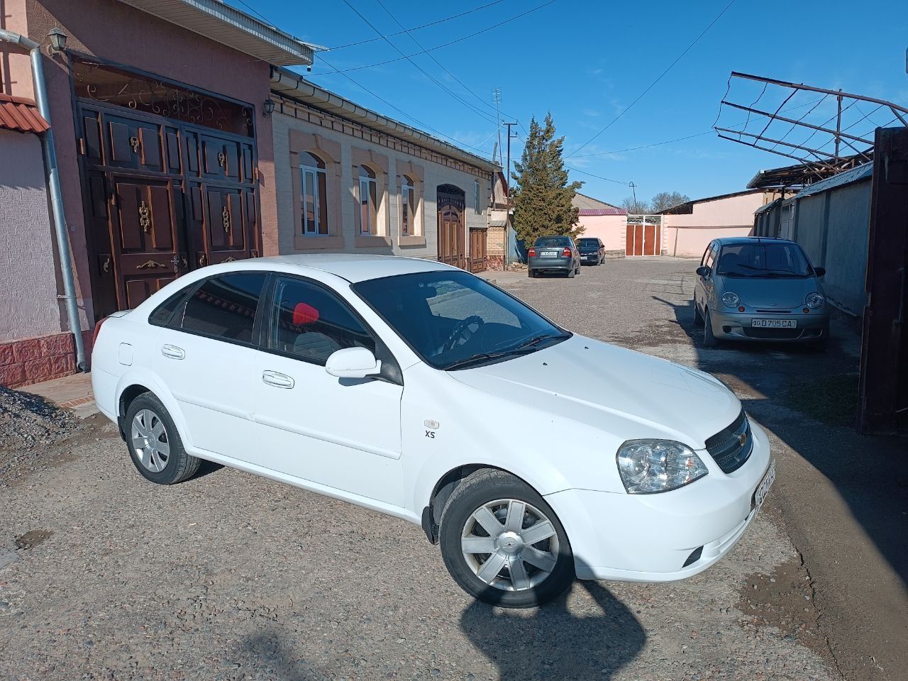 Автомобиль Chevrolet lacetti 1.8