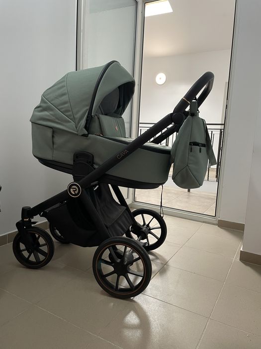 CARUCIOR 2 în 1 de vânzare in stare foarte buna