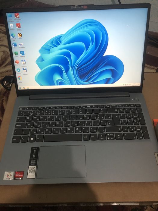 Nootbook sotiladi 8/512