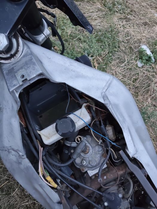 Vând motor Aprilia rs2t