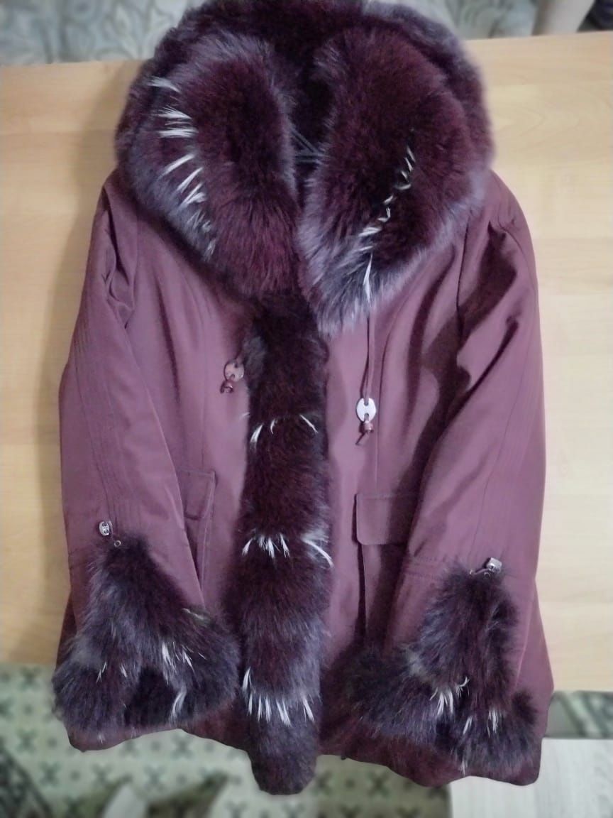 Продам зимнюю куртку (пихора)