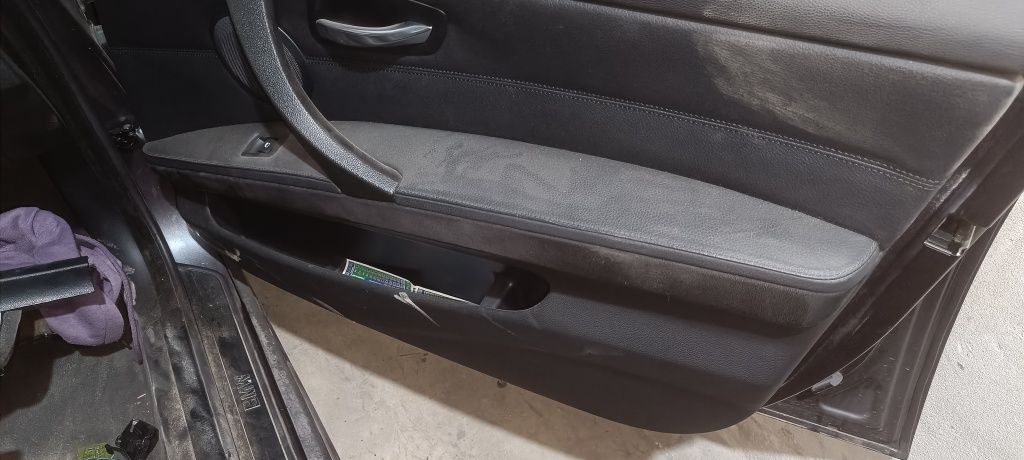Продава се кожен салон за е91