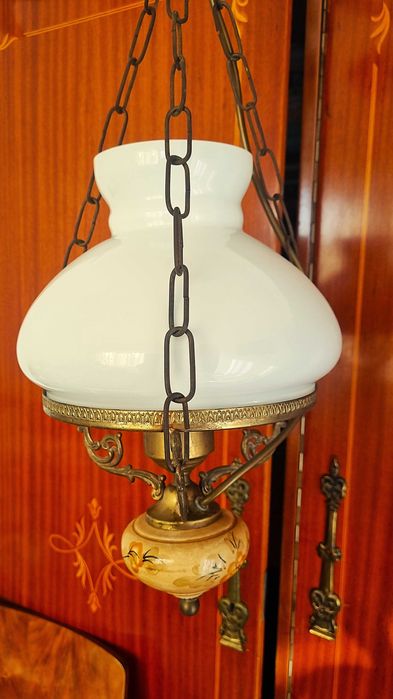 Veioza cu picior din alama