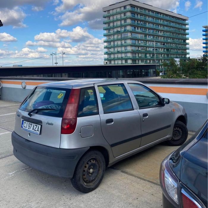 Vând mașină Fiat Punto