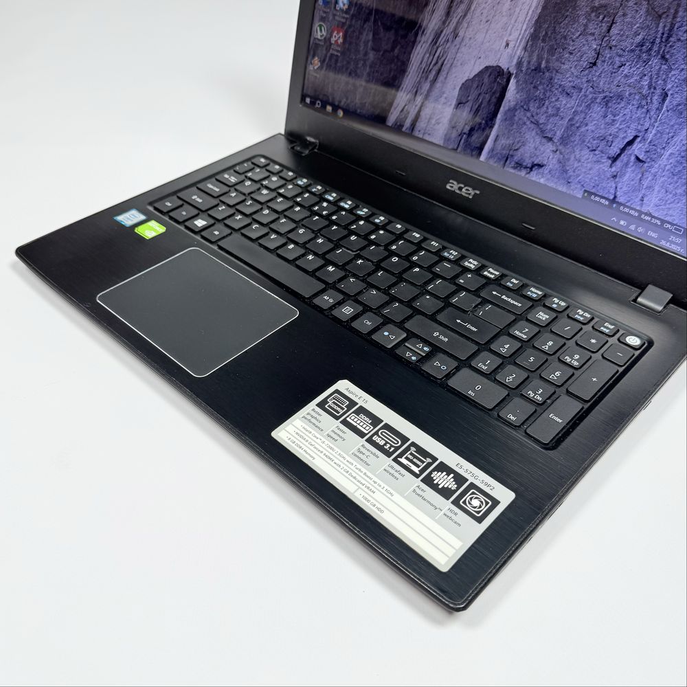 Acer Aspire E5-575G/i5-7200U/NVIDIA GeForce 940MX/8GB DDR4/256GB SSD