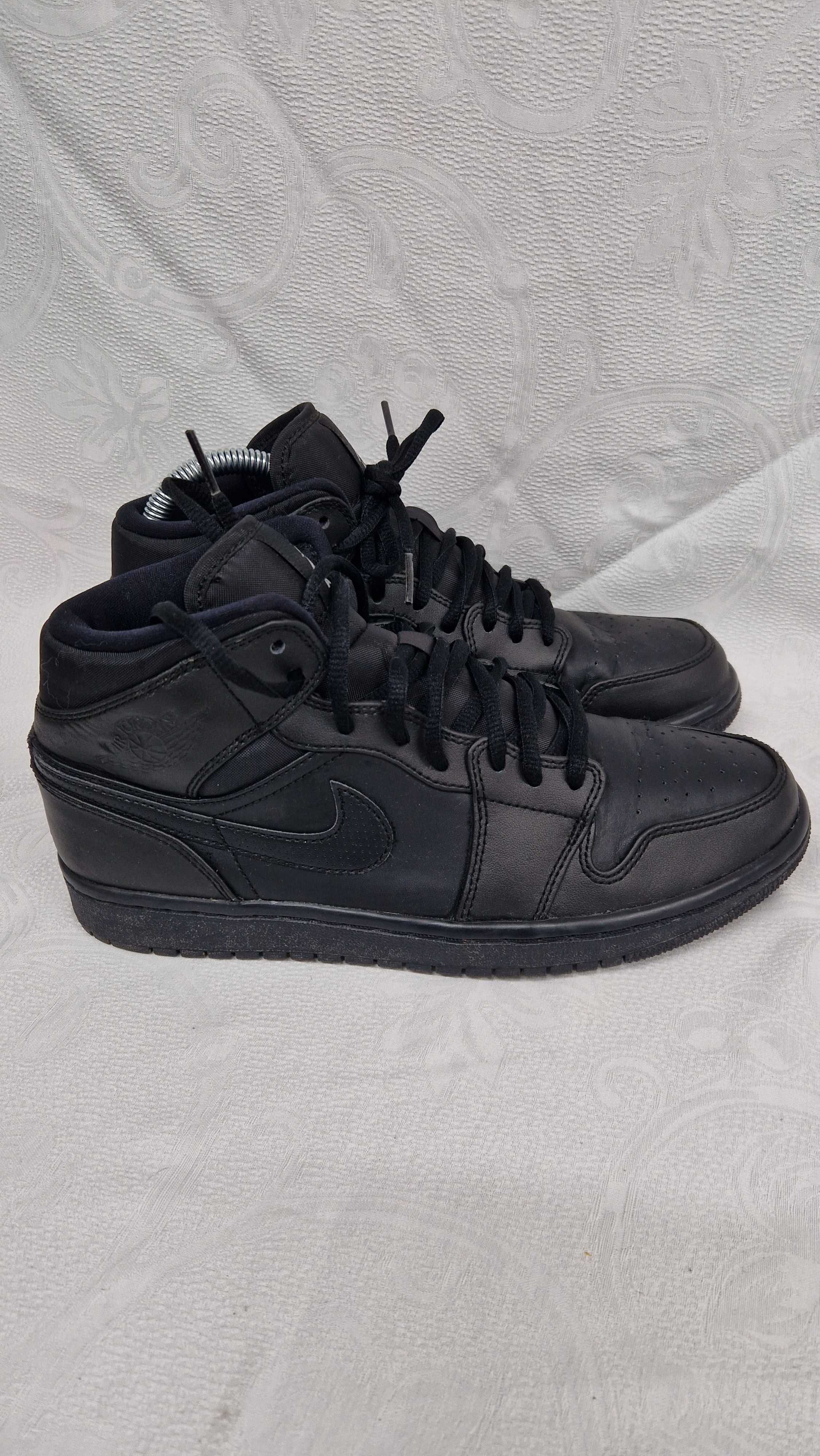 Оригинални мъжки маратонки- Nike Air Jordan Mid