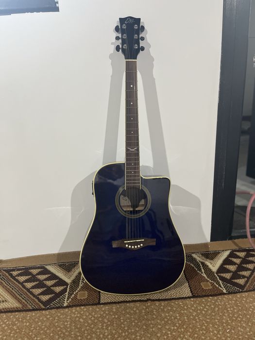 Chitara EKO NXT D CW EQ electro-acustica culoarea blue sunburst