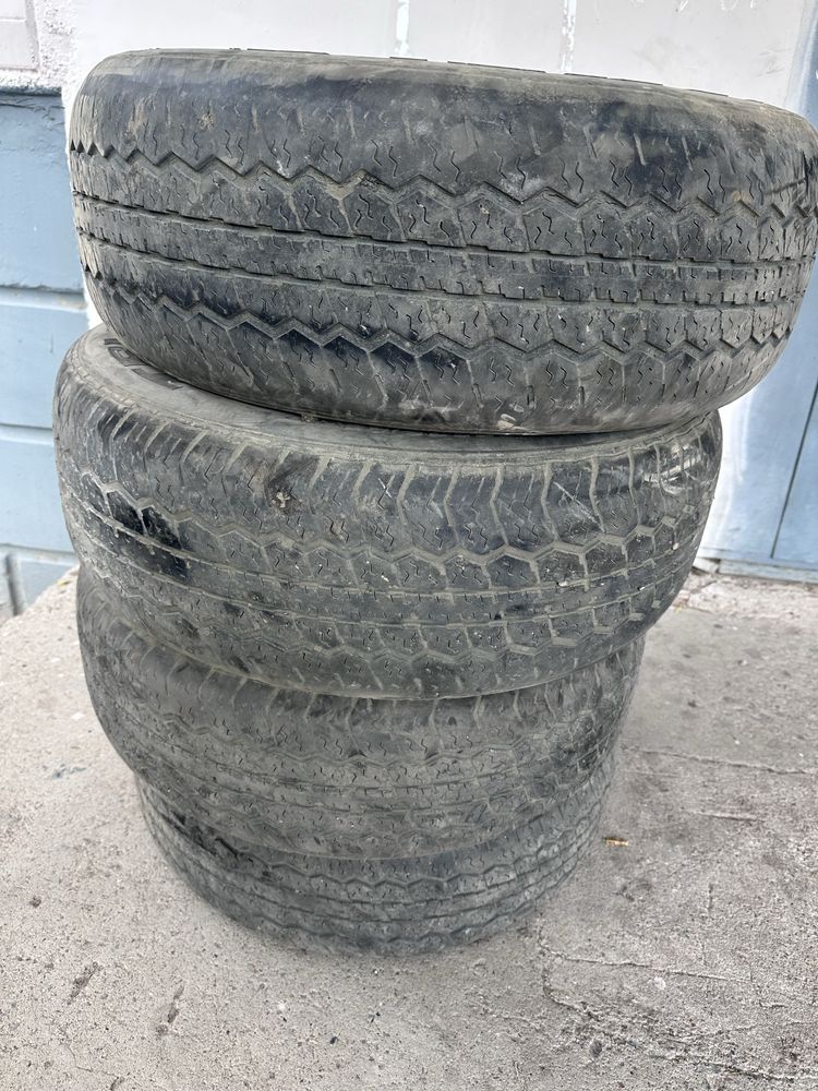 Трианжл на r17 235*\65 в хорошем состояни