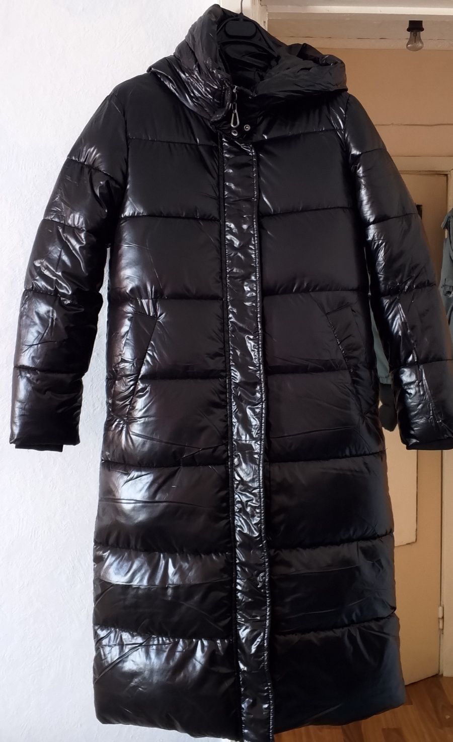 Продам женскую куртку