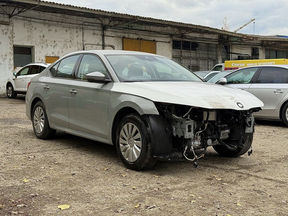 Skoda Octavia 2025 avariat