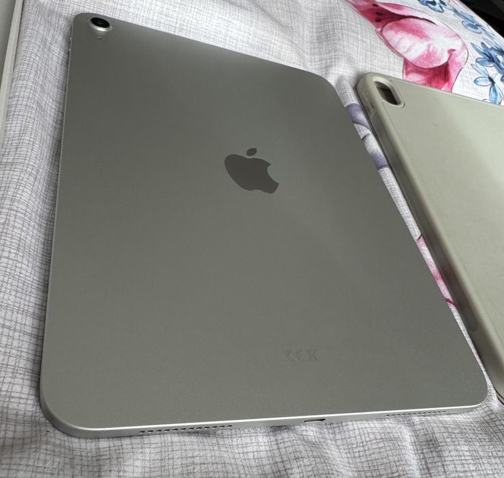 Apple iPad 11, 128gb, Wi fi, Silver