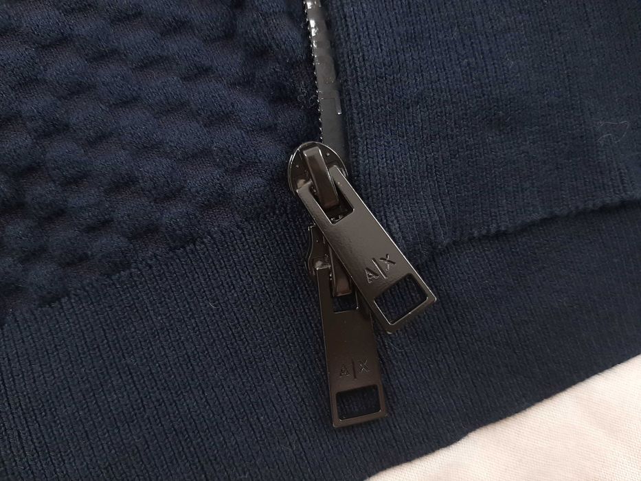 Armani Exchange - Оригинална мъжка жилетка с цип размер S