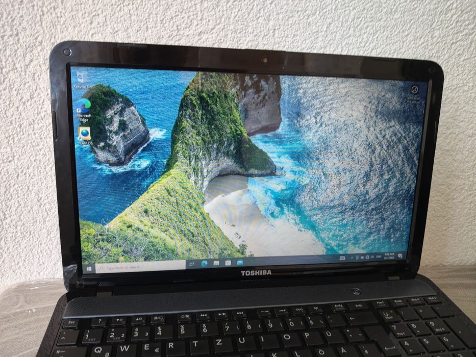 Toshiba SATELLITE L855-11T gaming