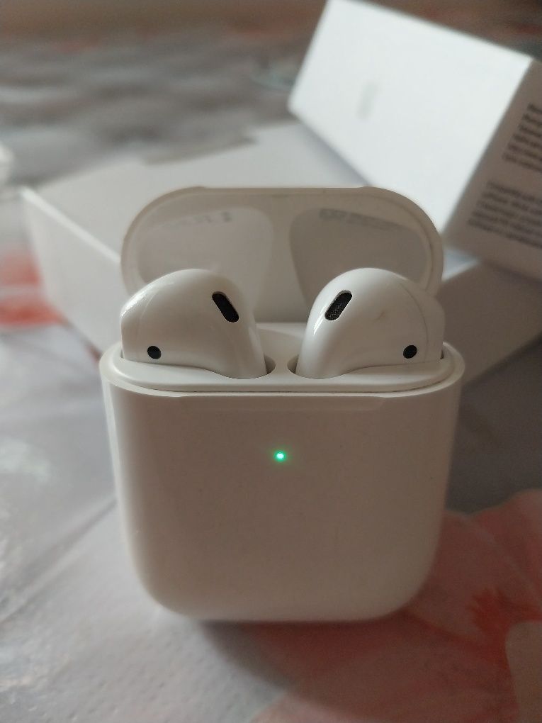 Airpods 2  продаётся