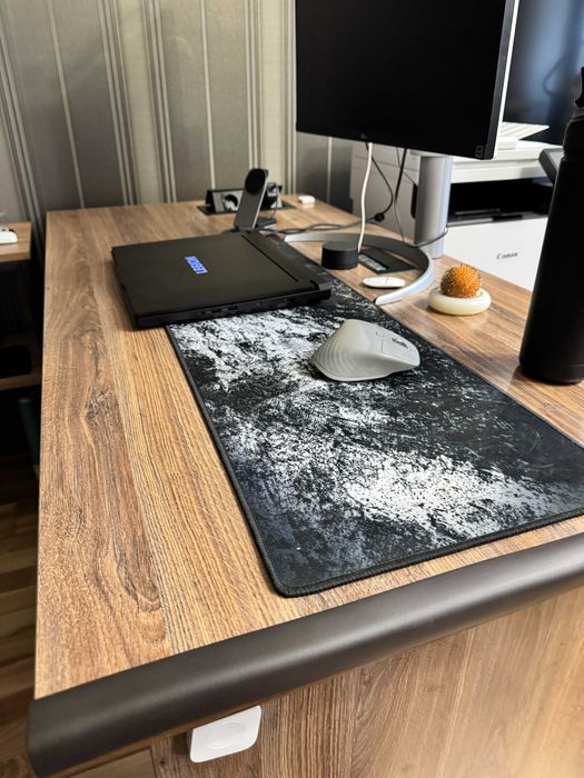 Продам стол офисный с тумбой