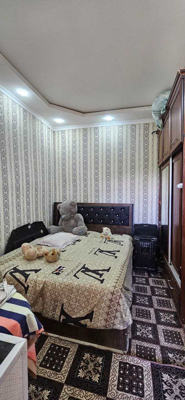 Navoiy shahar markazidan yevro remont hovli