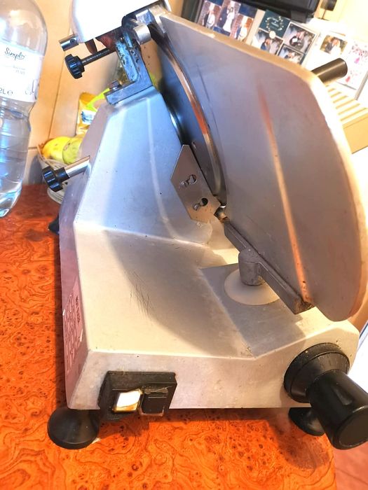 Feliator electric