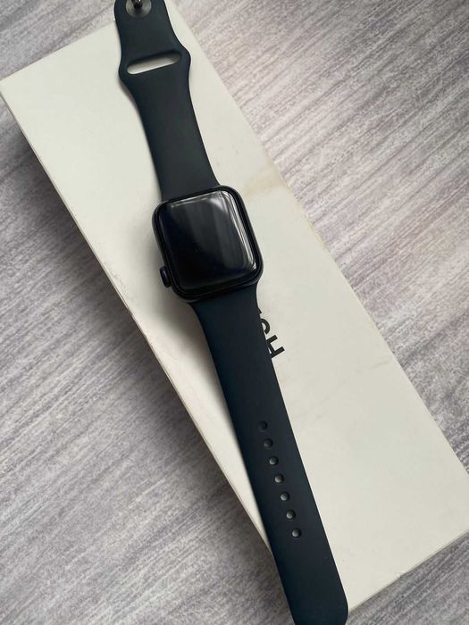 Apple Watch Series SE 2 40mm, лот 743999, г Семей, 15 мкрн 9,17