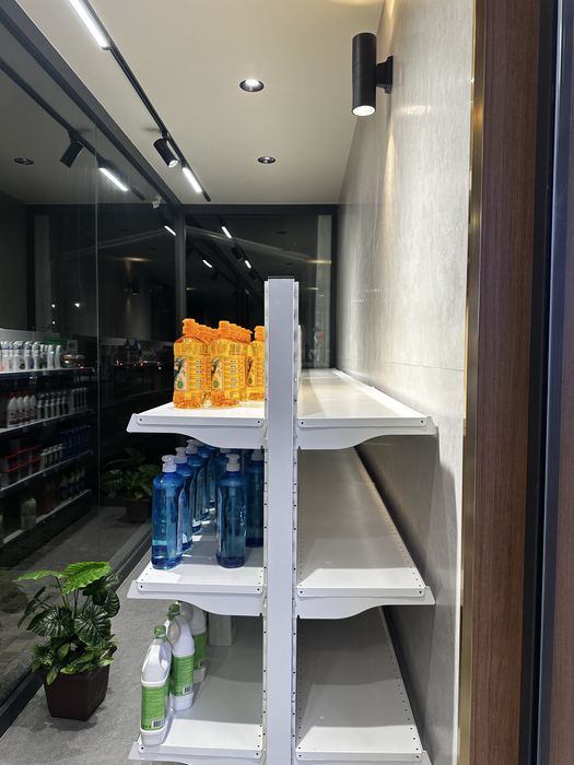 Продается Витрина для магазина