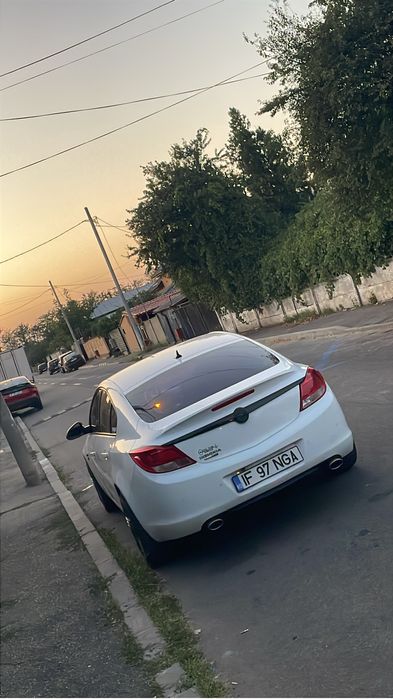 Opel Insignia 1.8 Benzina