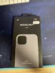 Husa Woolnut iPhone 15 din piele sigilata