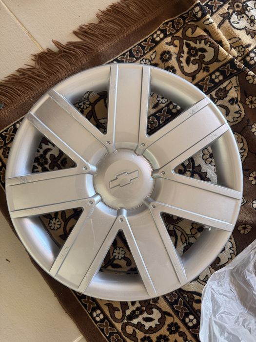 продам колпака на r15 шевроле
