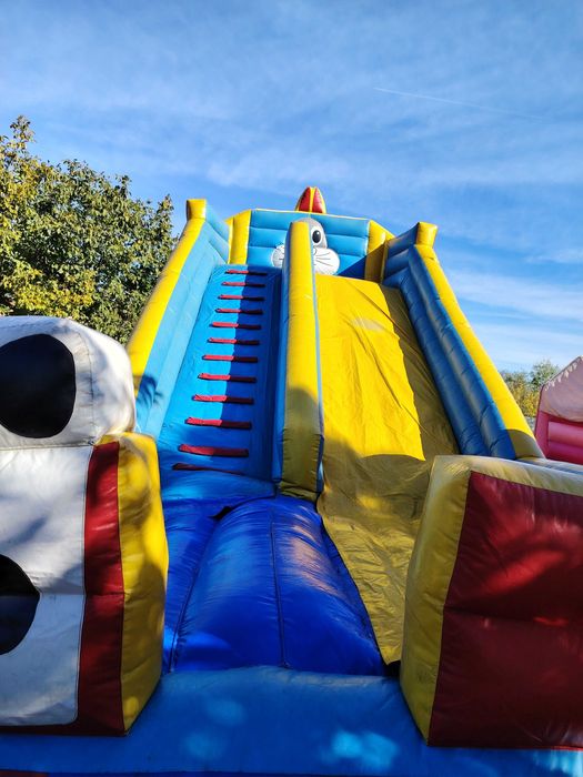 Надуваем батут в