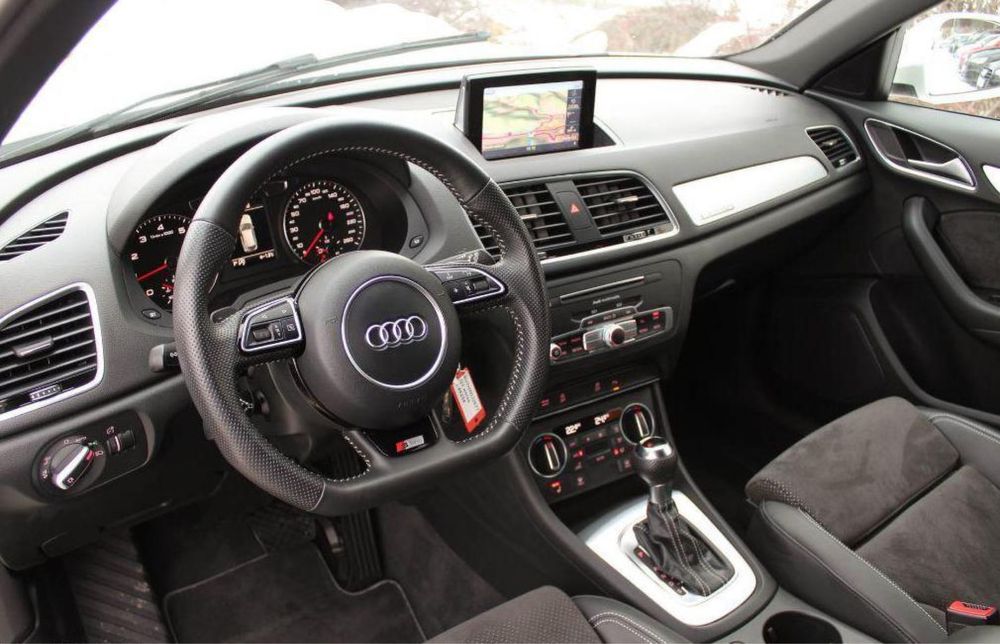 Audi Q 3 TFSI 2.0 Sline interior/exterior