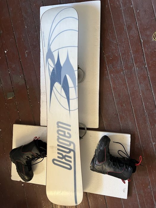 Placa snowboard cu buti