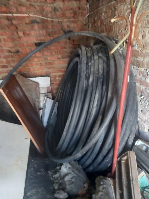 Продам промышленный шланг. Диаметр 50мм. Длина 140м.