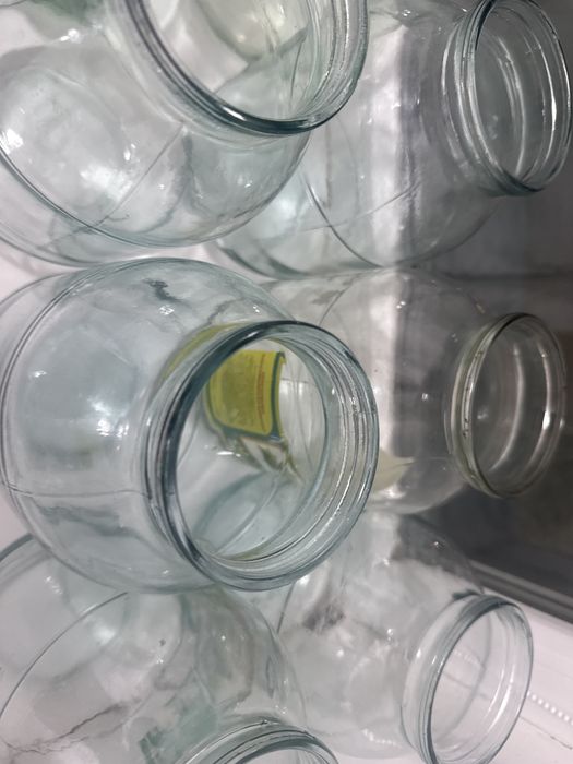 Отдам даром банки 2 литровые