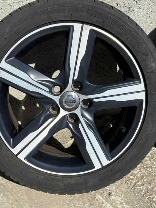 Cauciucuri Volvo 225/45 R17