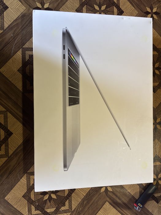 macbook 15 pro  16gb