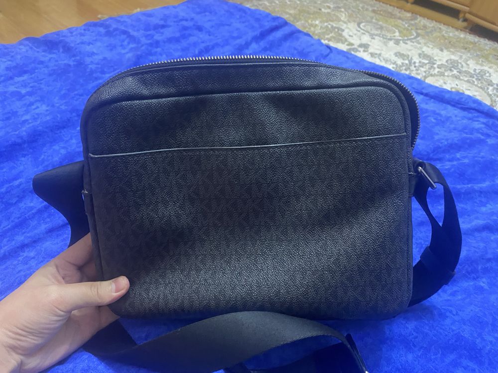 продам барсетку michael kors