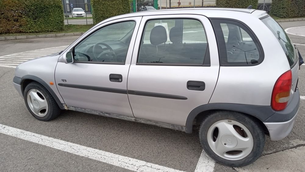 Opel CORSA b 1.2 benzina din anul 2000