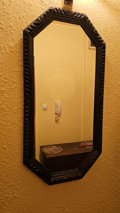 Гардероб, шкаф, закачалка, огледало