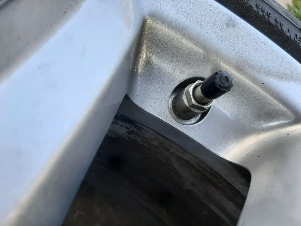 jante aliaj 5x114.3 r17 mazda cu anvelope de vara