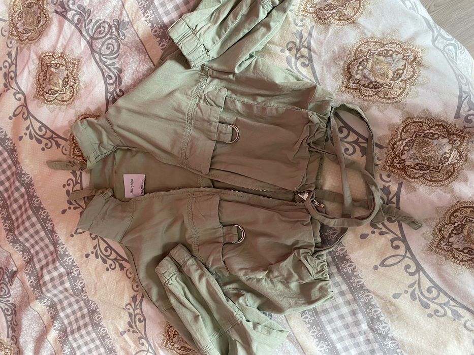 Дамско яке на Bershka