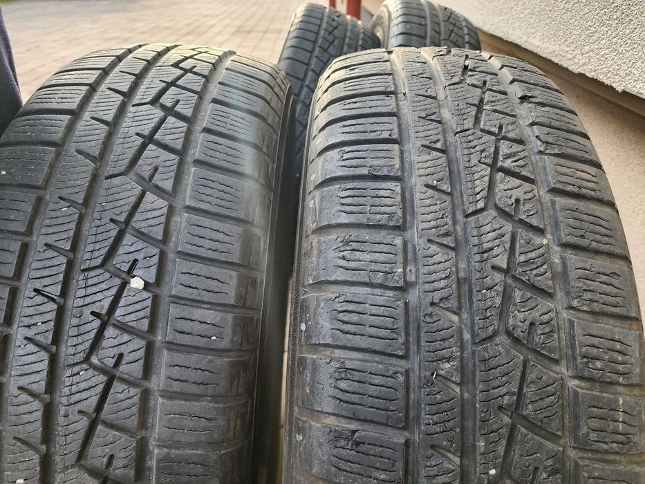 SET 4 Anvelope Iarna 225/60 R18 100H YOKOHAMA W.Drive