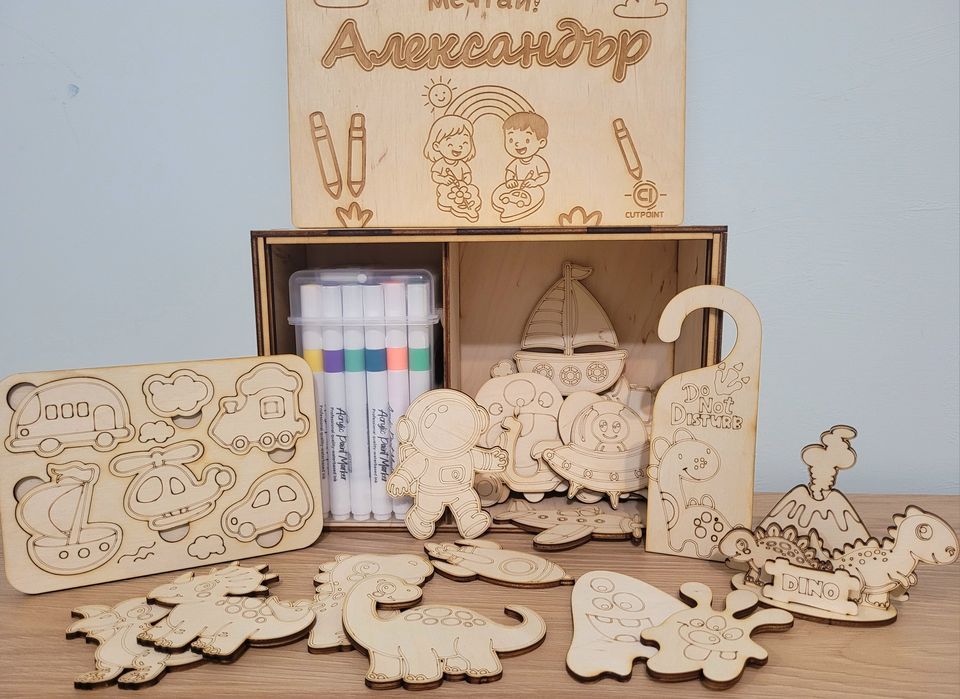 Персонализирана кутия за оцветяване + акрилни маркери – уникален подар