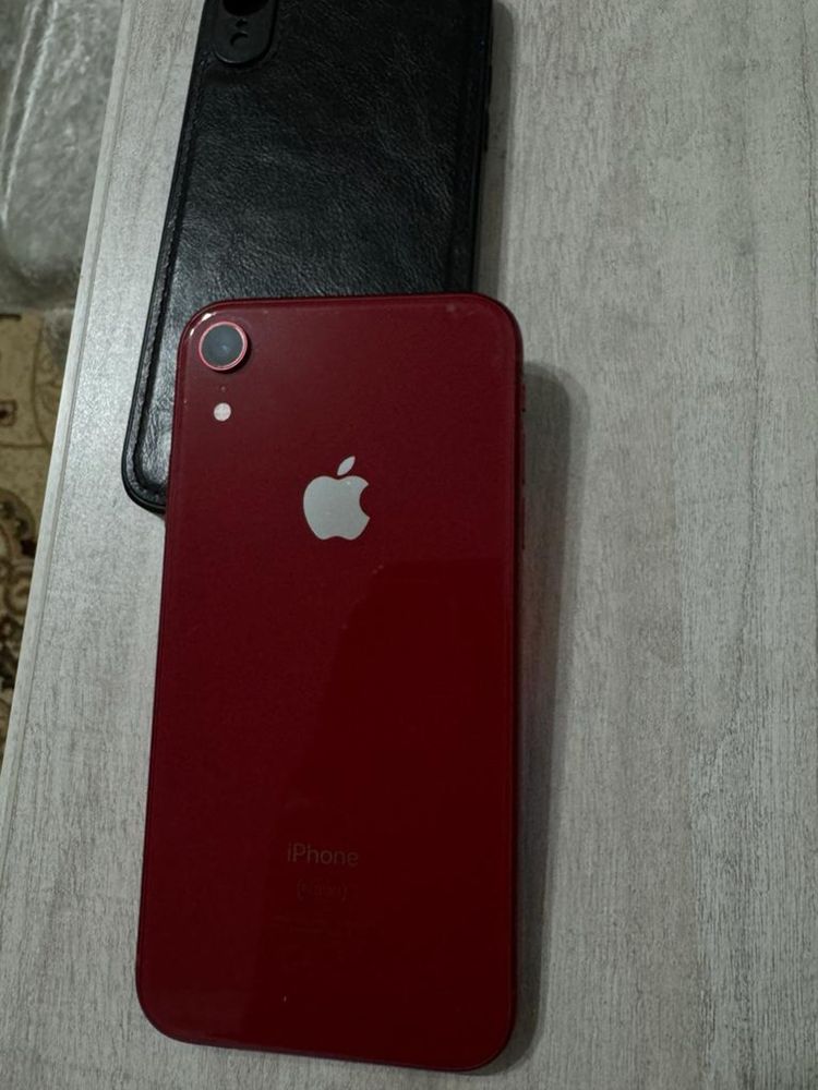 Iphone xr в красном цвете