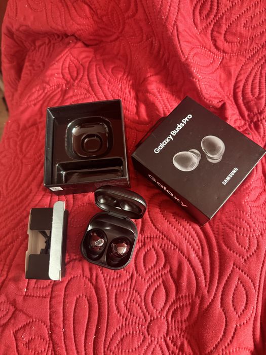 Бадс наушники, самсунг бадс, беспроводной наушник