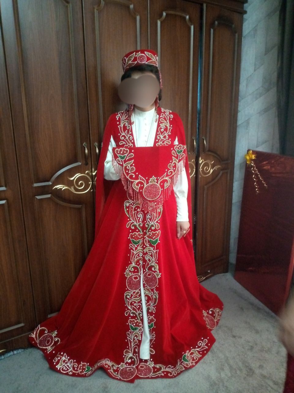 Ансанбил янги Бир марта кийилган