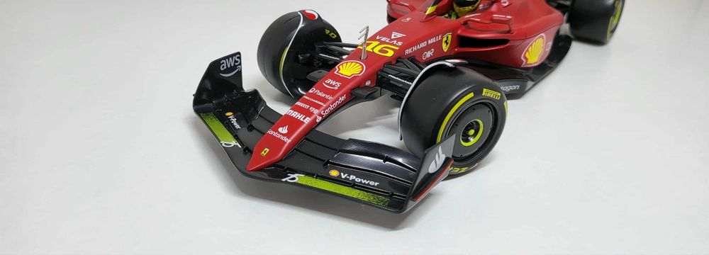 Machetă Ferrari F1-75 Leclerc 1/18 Bburago