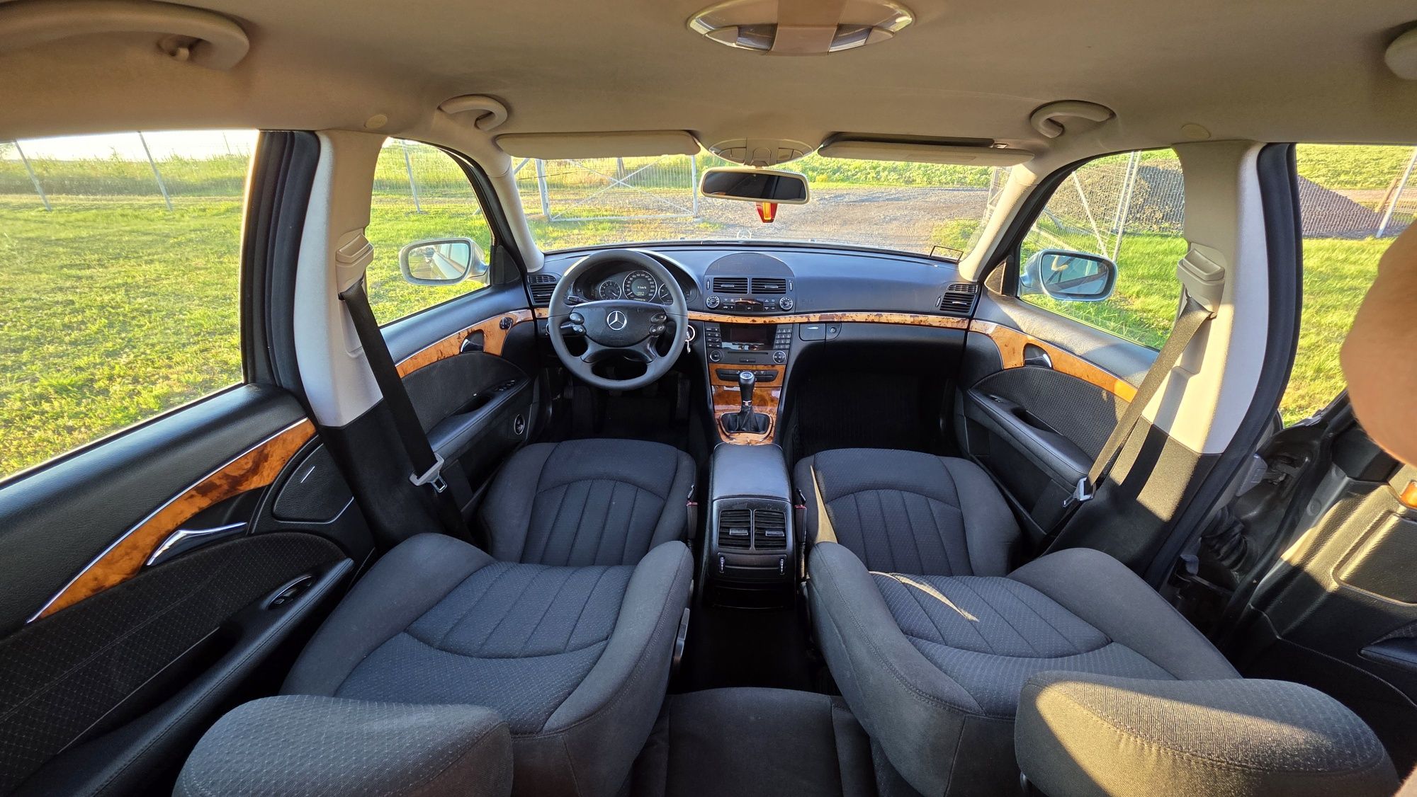 Mercedes benz e280 w211