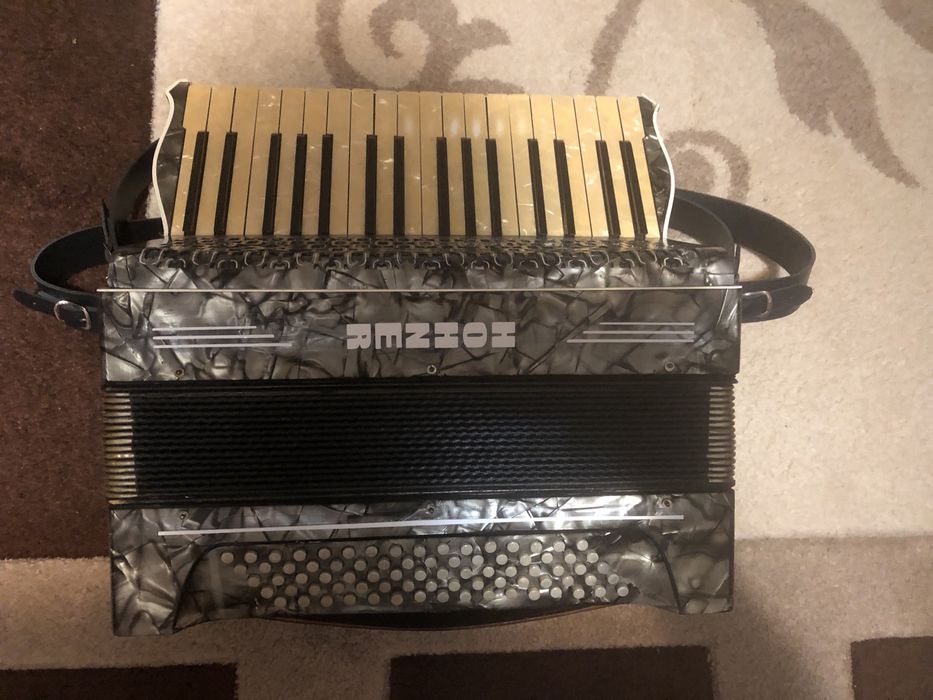 Acordeon Hohner 80 basi