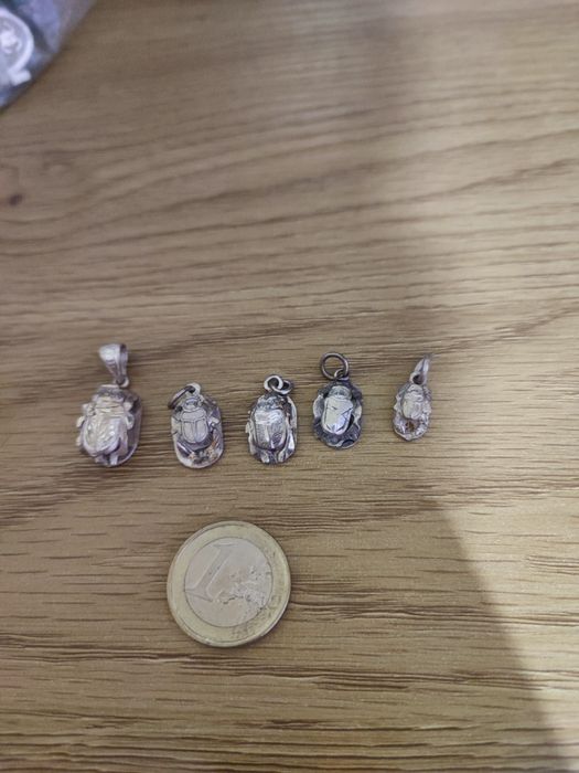 Lot 5 pandantive scarabeu egiptean argint 925 – protecție și noroc,