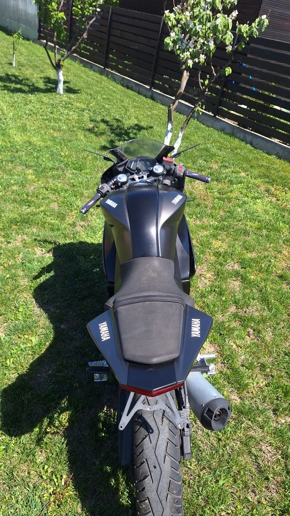 Vând yamaha yzf R125 gen 2